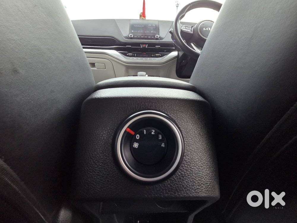 Kia Carens 1.4 Prestige Plus Turbo Dct 7 Str, 2023, Petrol