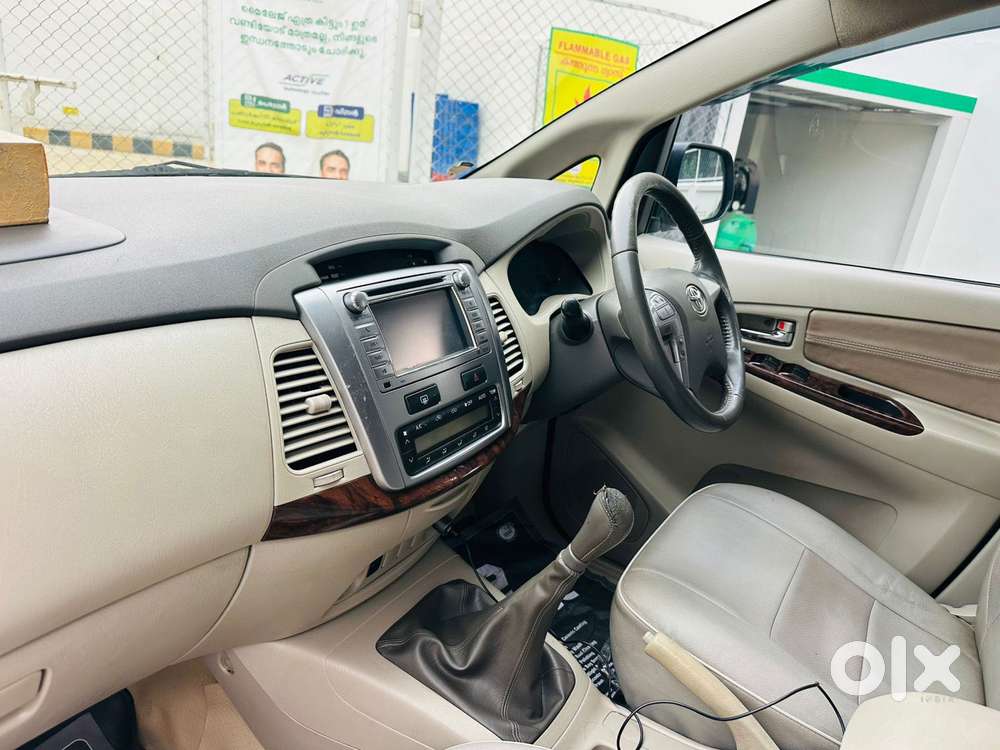 Toyota Innova 2.5 V 7 Str, 2015, Diesel
