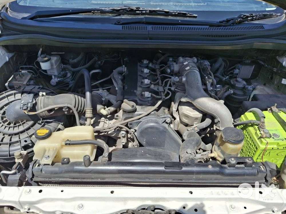 Toyota Innova 2.5 G (diesel) 8 Seater, 2015