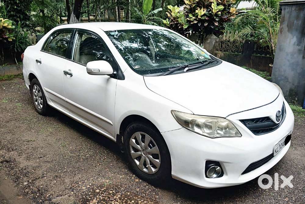 Toyota Corolla Altis 2013