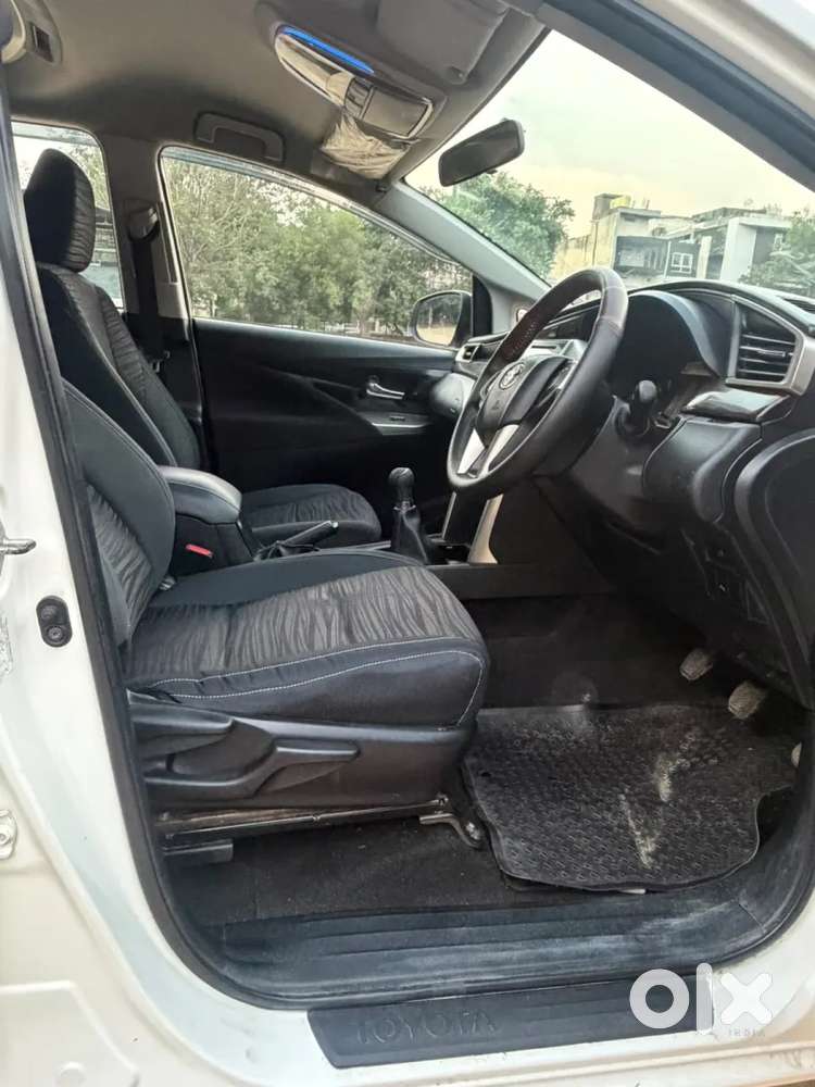 Toyota Innova Crysta 2.4 V 7 Str, 2017, Diesel