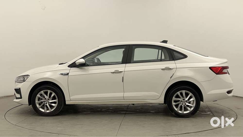 Skoda Slavia Ambition 1.0l Tsi Mt, 2023, Petrol