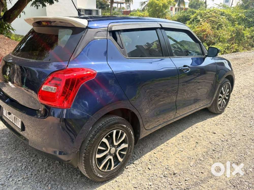 Maruti Suzuki Swift Vxi + Manual, 2022, Petrol