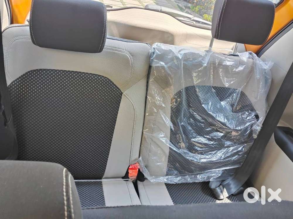 Renault Triber Rxz Easy-r Amt, 2022, Petrol