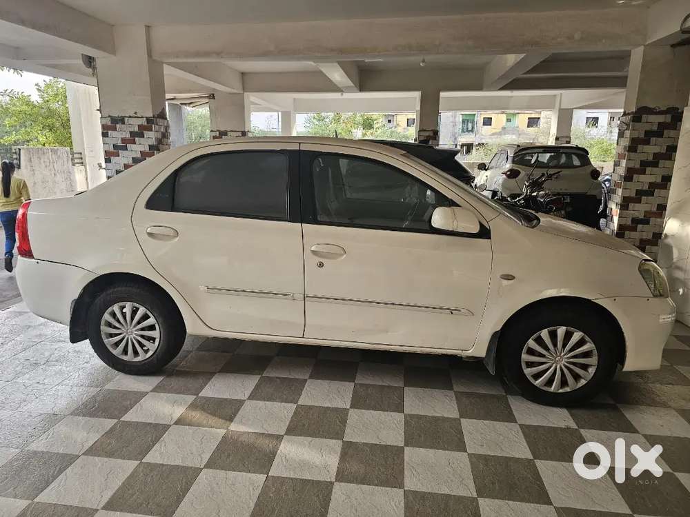 Toyota Etios 2012 Petrol 123000 Km Driven