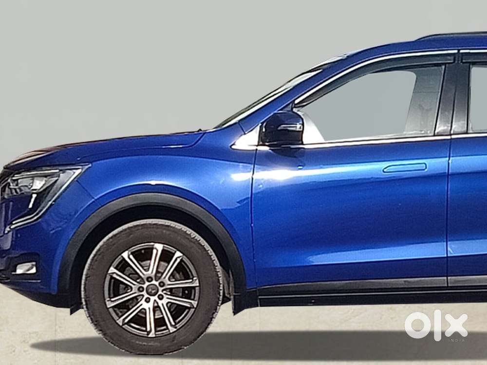Mahindra Xuv700 2.0 Ax 7 Petrol At Str, 2023, Petrol