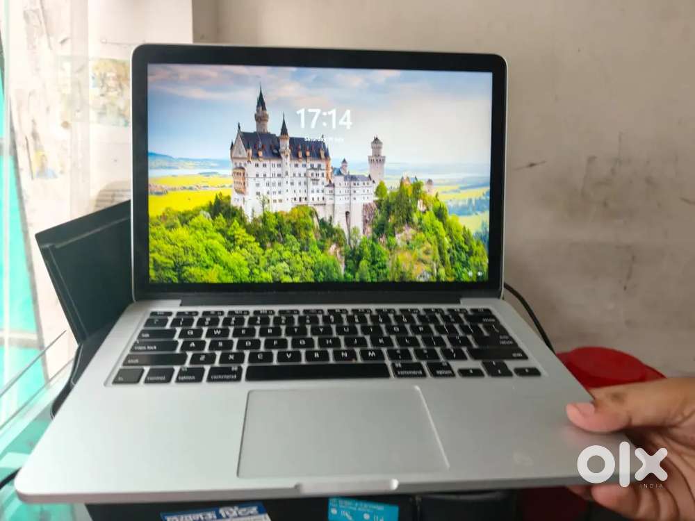 Apple MacBook Pro Laptop