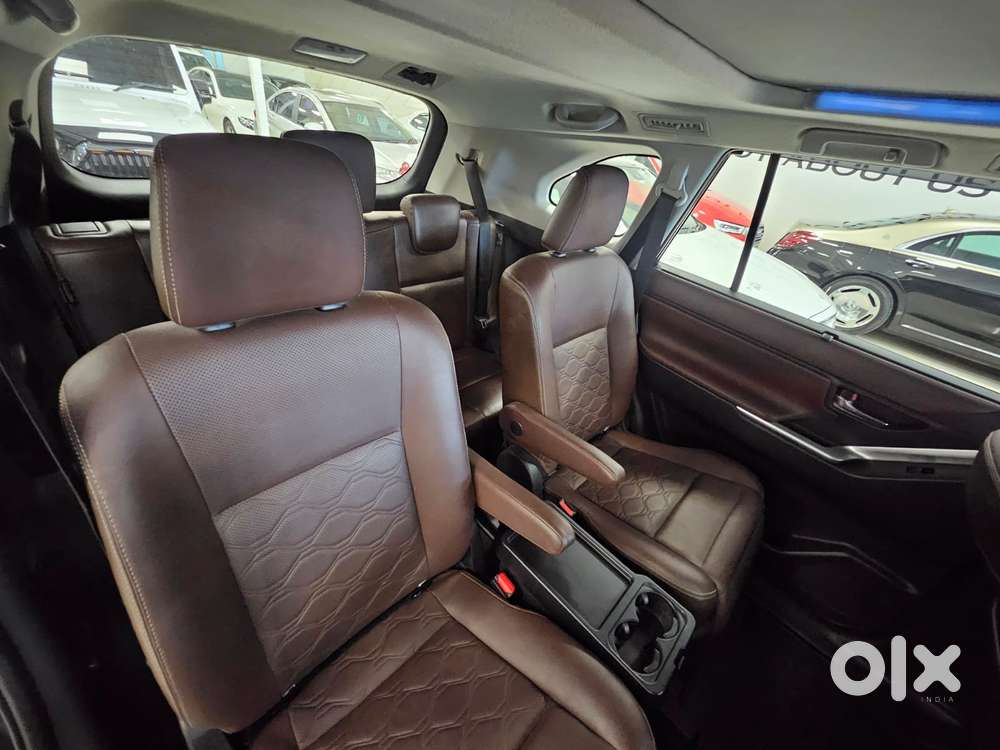 Toyota Innova Hycross 2.0 Zx (o) Hybrid 7 Str, 2024, Petrol