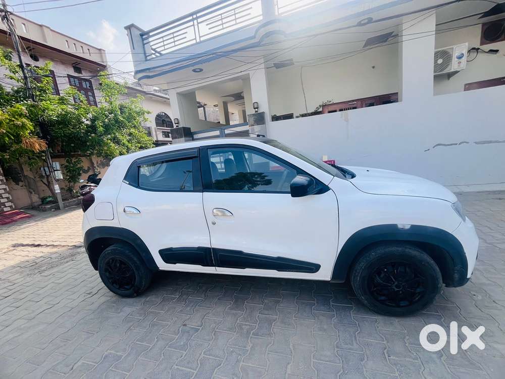 Kwid 42000 Km Run With Jbl Speaker And Amplifier