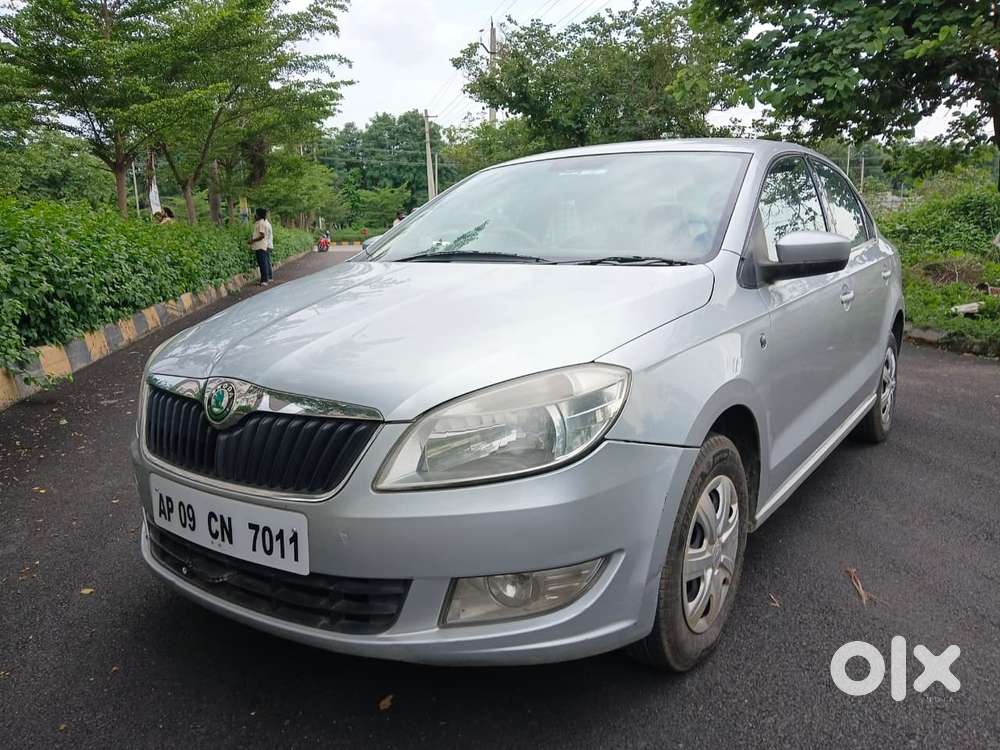 Skoda Rapid Elegance Mpi, 2013, Petrol