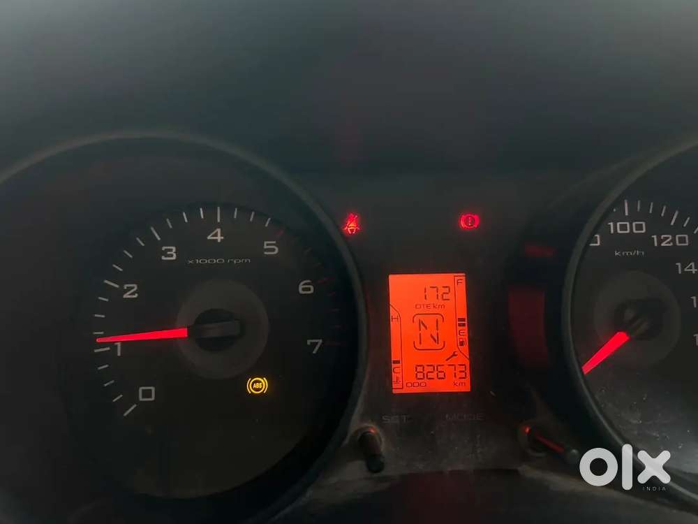 महिंद्रा Tuv 300 2018 फर्स्ट ओनर  Mahindra Tuv 300 2018 1st