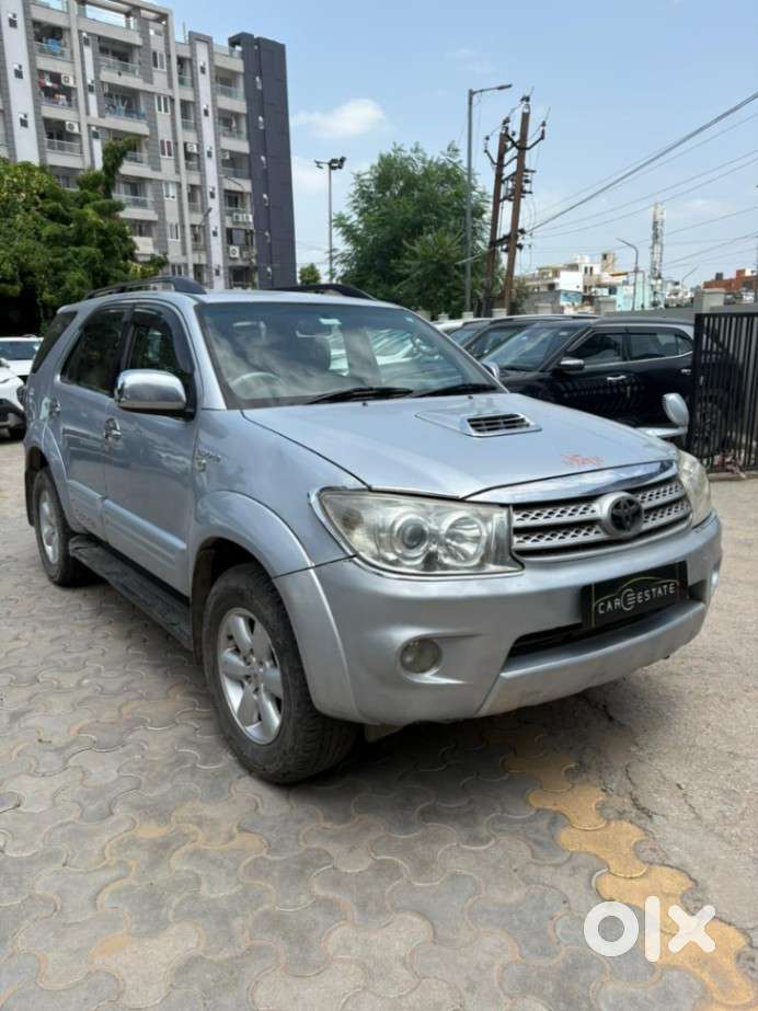 Toyota Fortuner 3.0 4x4 Manual, 2010, Diesel