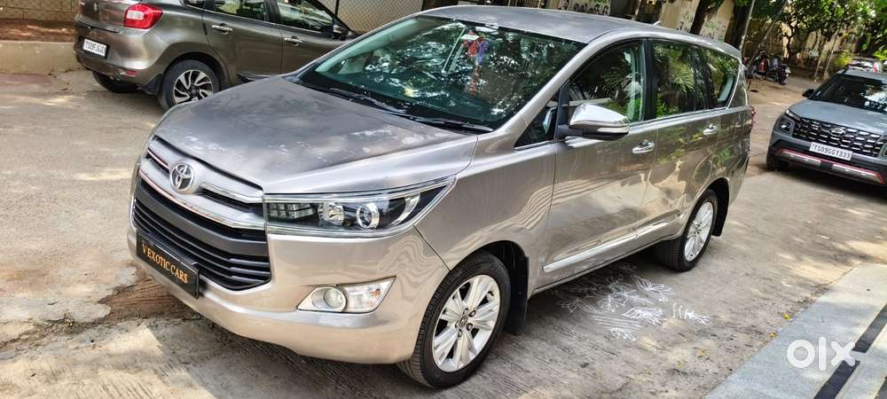 Toyota Innova Crysta 2.8z Automatic, 2016, Diesel