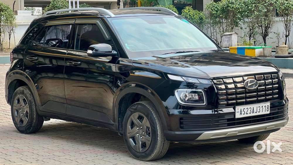 Hyundai Venue 1.2 S (o), 2024, Petrol