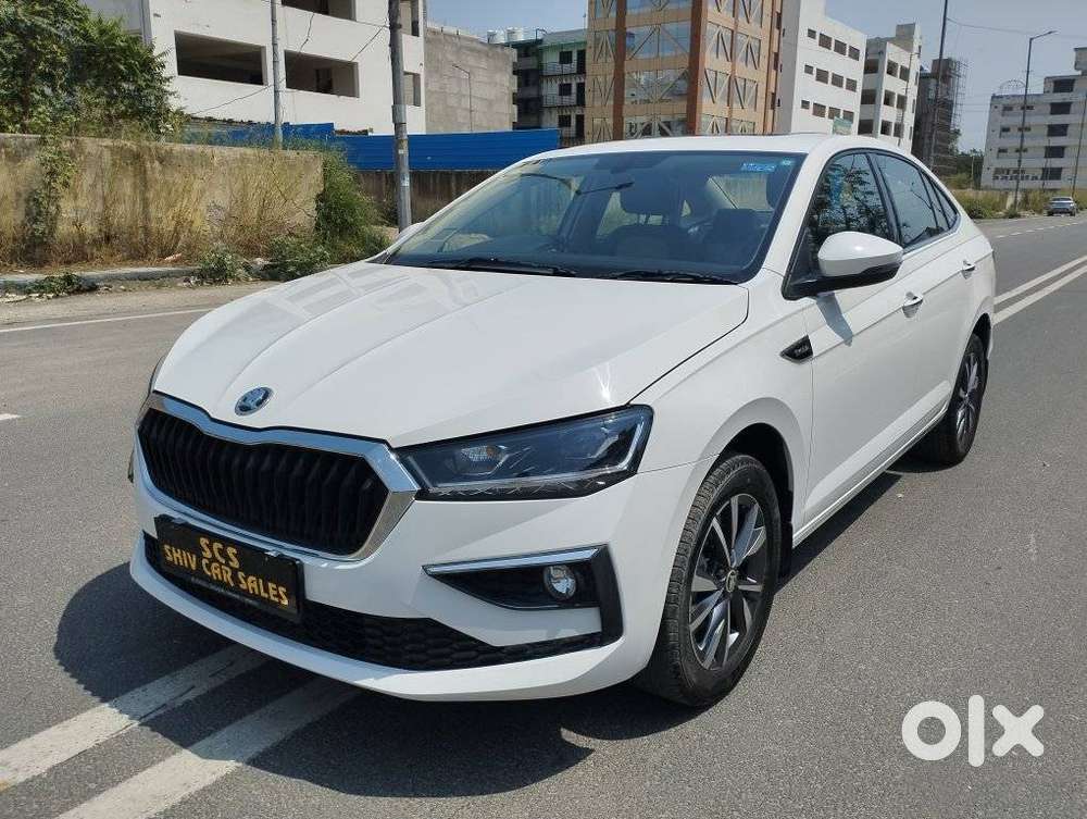 Skoda Slavia 1.0 Tsi Style At, 2023, Petrol
