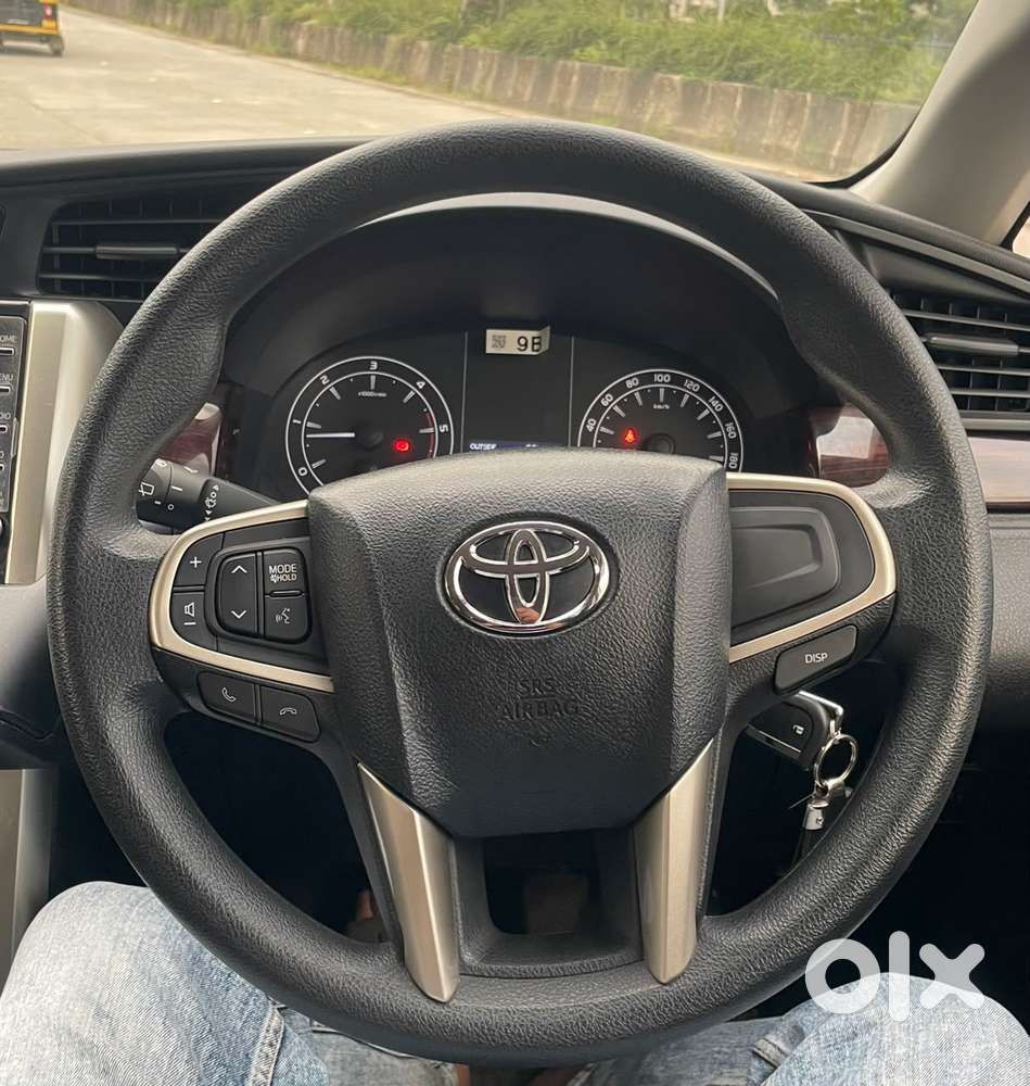 Toyota Innova Crysta [2020-ongoing] 2.7 Gx Mt 8 Str, 2025, Diesel