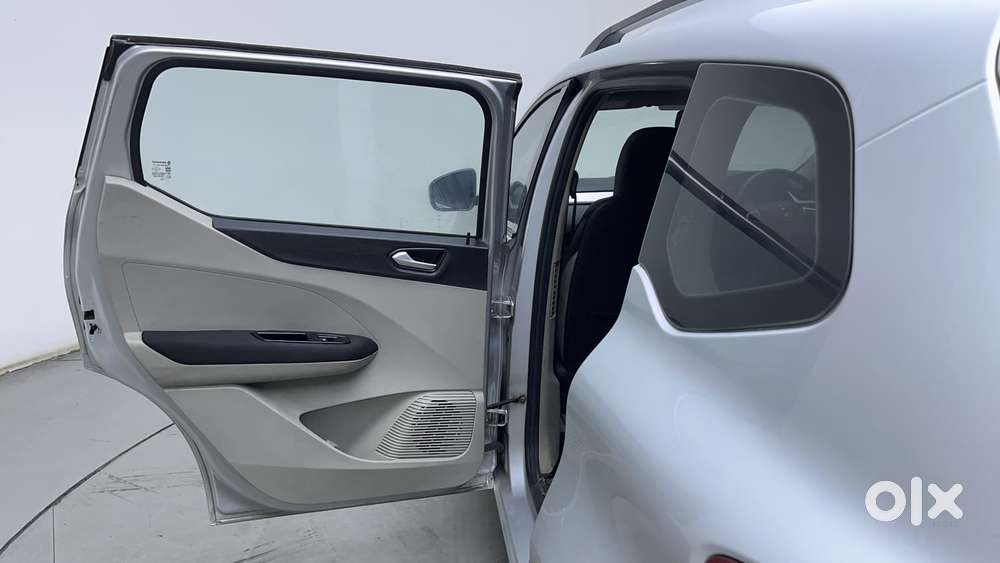 Renault Triber Rxz, 2020, Petrol
