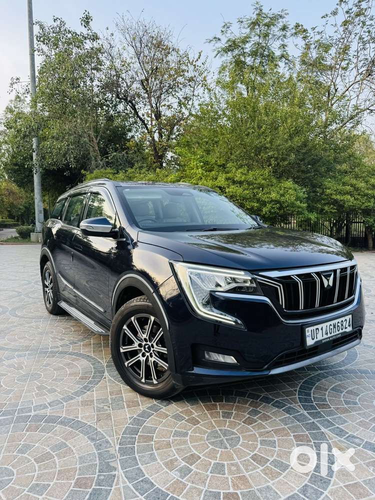 Mahindra Xuv700 2.0 Ax 7 Petrol Mt Str, 2025, Petrol