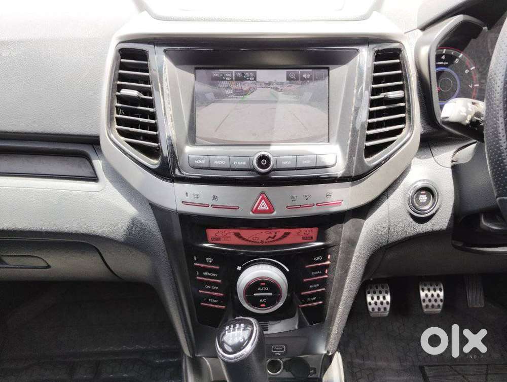 Mahindra Xuv300 W8 Option Dual Tone, 2025, Petrol