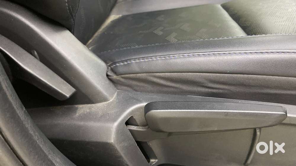 Tata Altroz 1.2 Xza Plus Dark Edition Dct, 2022, Petrol