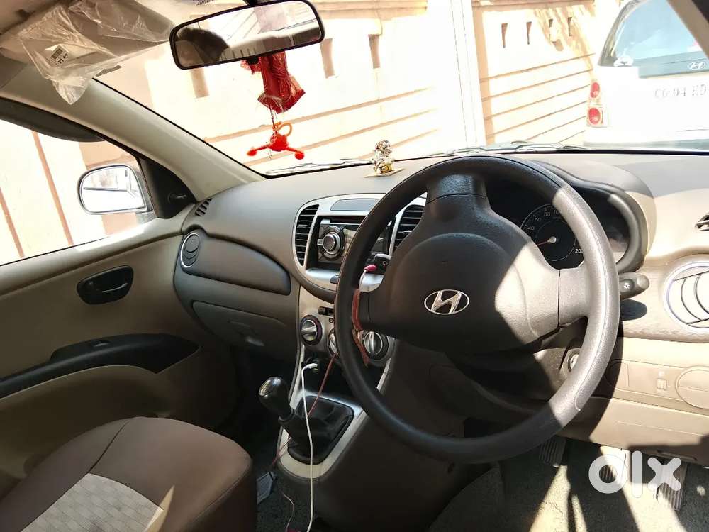 Hyundai I10 2015 Petrol Well Maintained ,good Condition Fresh .