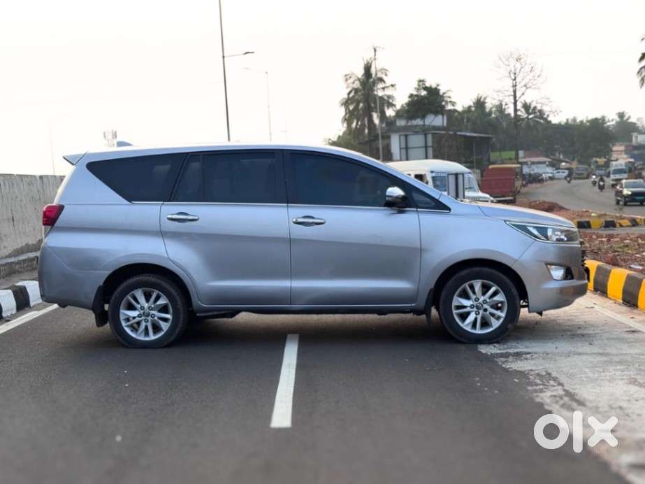 Toyota Innova Crysta 2.4 G Mt, 2017, Diesel