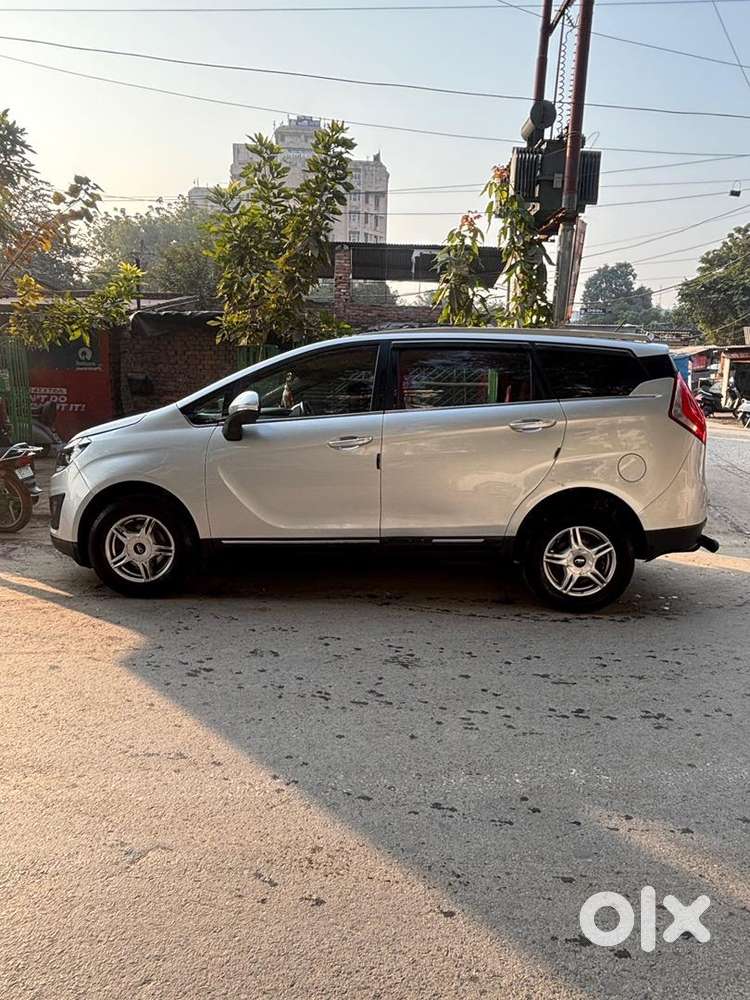 Mahindra Marazzo M6 2019 Last Top Model With Proper Service Record