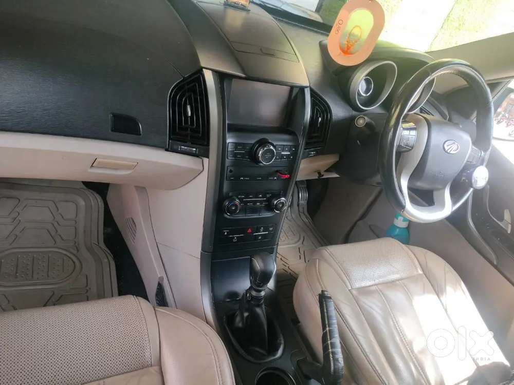 Mahindra Xuv500 2015