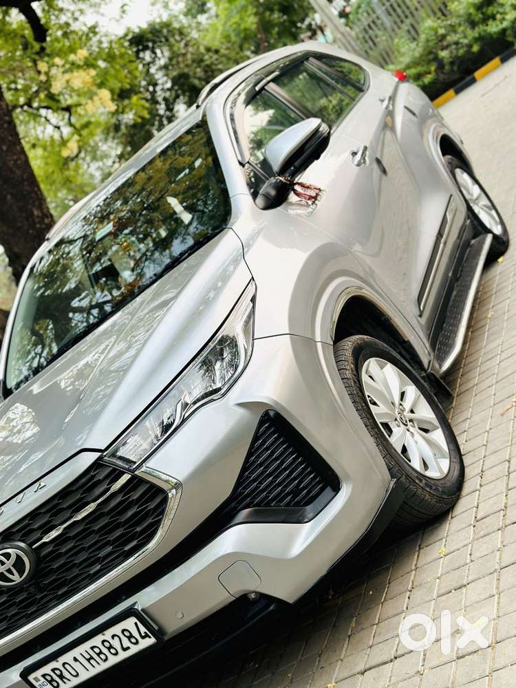 Toyota Innova Hycross 2.0 Vx Hybrid 7 Str, 2023, Petrol