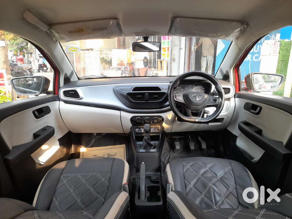 Tata Altroz 1.2 Xe, 2022, Petrol