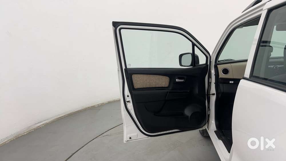 Maruti Suzuki Wagon R 1.0 Vxi Amt, 2017, Petrol