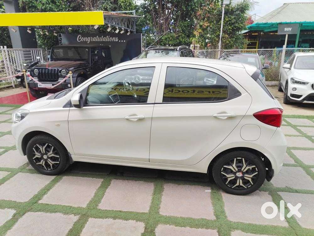 Tata Tiago 1.2 Revotron Xt, 2017, Petrol
