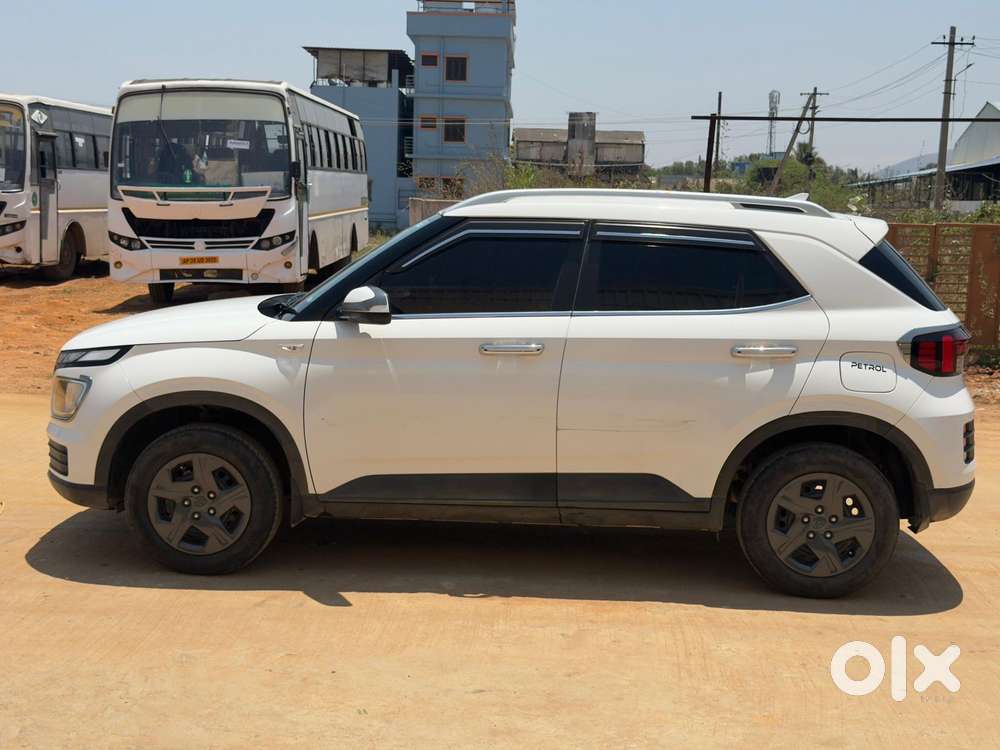 Hyundai Venue S Mt 1.2 Kappa, 2023, Petrol
