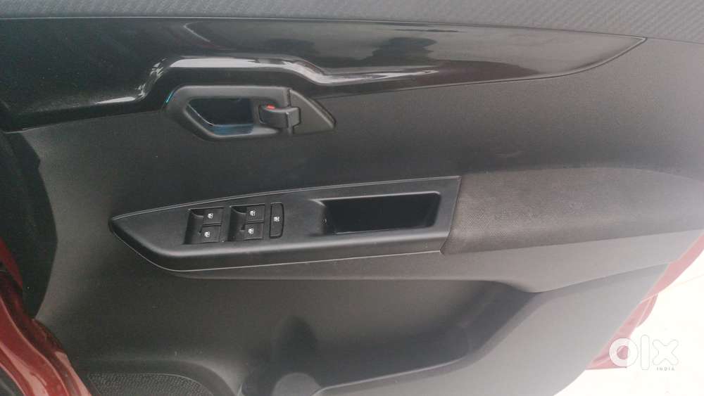 Mahindra Kuv 100 Mfalcon G80 K8, 2017, Petrol