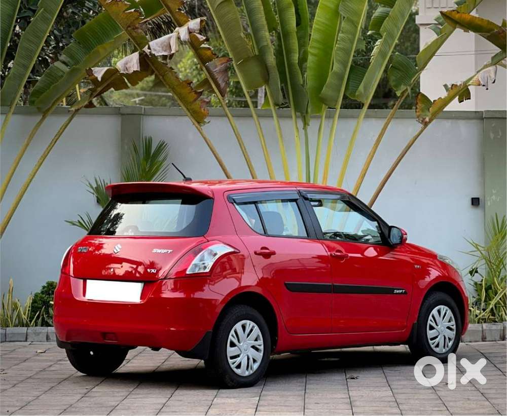 Maruti Suzuki Swift Vxi 1.2 Abs Bs-iv, 2015, Petrol