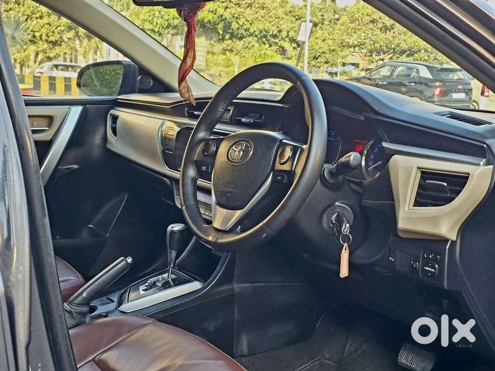 Toyota Corolla Altis G At, 2014, Petrol