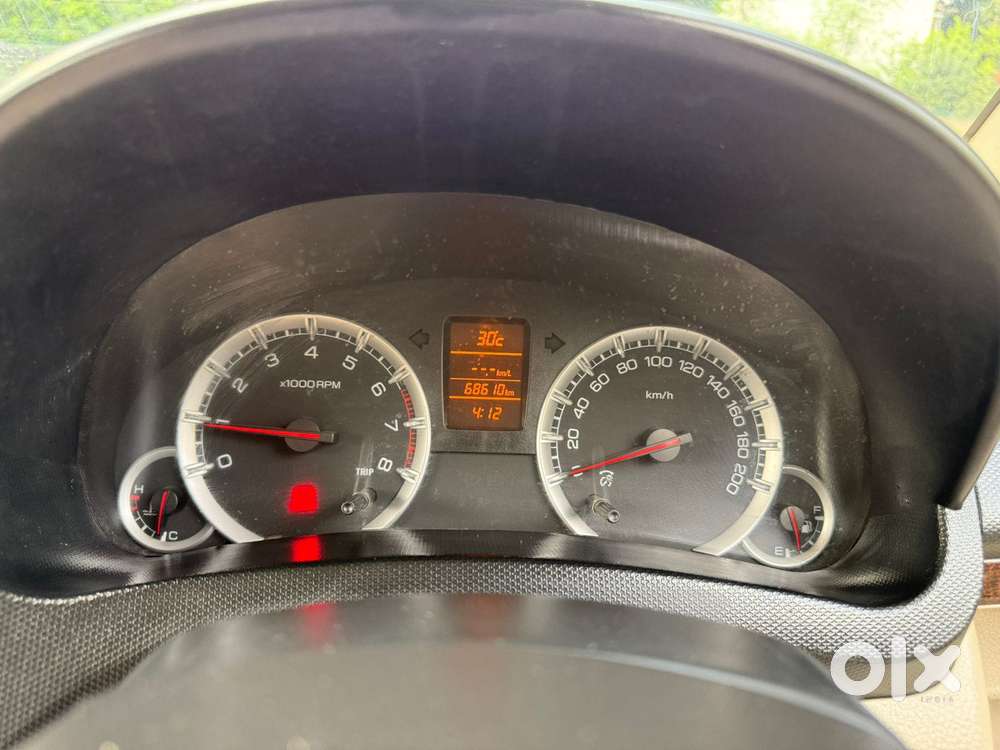 Maruti Suzuki Swift Dzire Zxi + Mt, 2013, Petrol