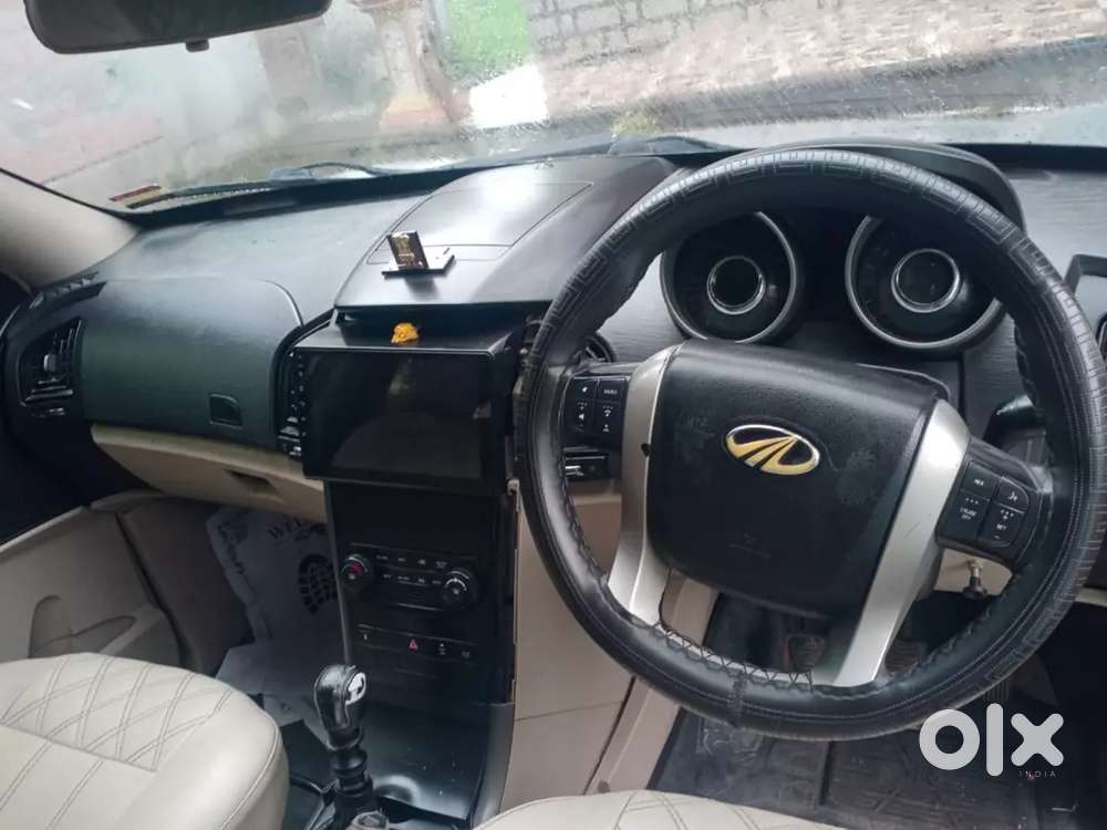 Mahindra Xuv500 2016 Diesel 150000 Km Driven