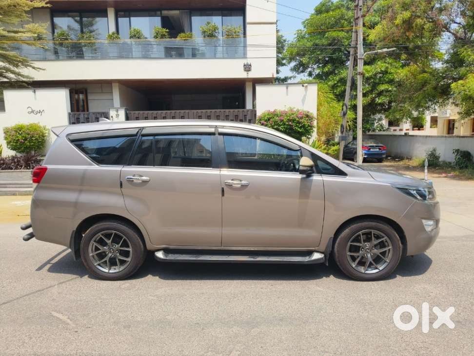 Toyota Innova Crysta 2.4 Vx Mt 8s, 2018, Diesel