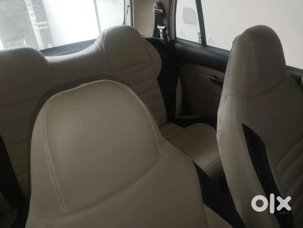 Single Hand 
A1 Condition 
White Colour
Ls Model
Company Packed Engine