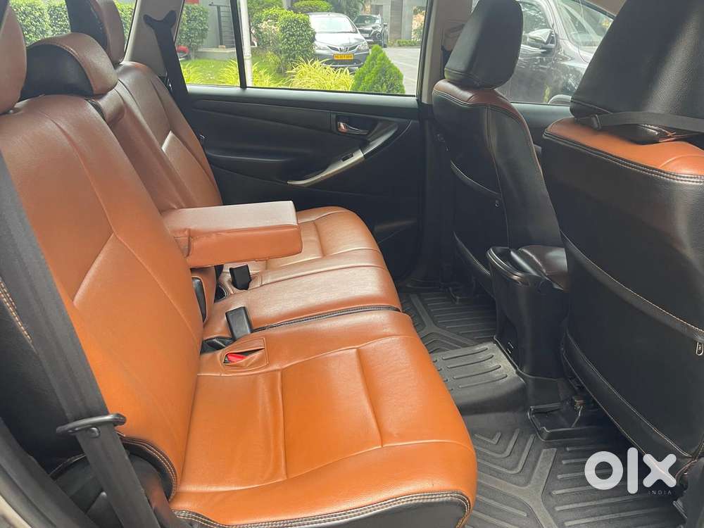 Toyota Innova Crysta 2.4 G Mt 8s, 2018, Diesel