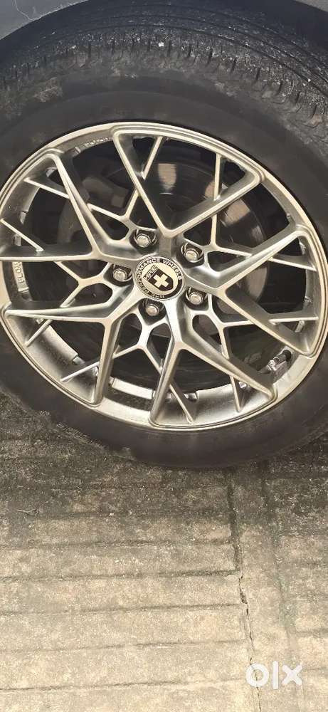 Maruti Suzuki Scross 1.6