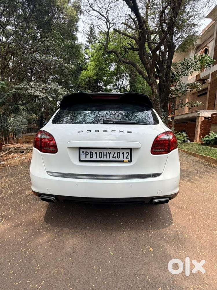 Porsche Cayenne 2013 Diesel 74000 Km Driven