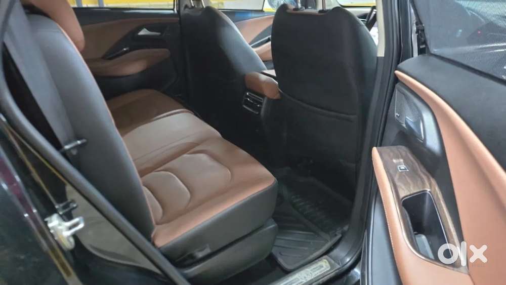 Mg Hector Plus Savvy Pro 1.5 Turbo Petrol Cvt 7 Str, 2023, Petrol