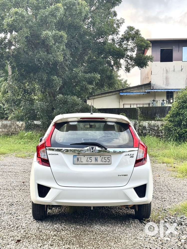 Honda Jazz V Automatic, 2016, Petrol