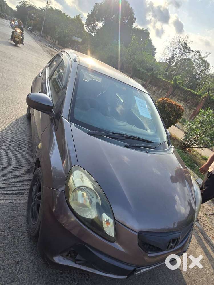 Honda Brio V