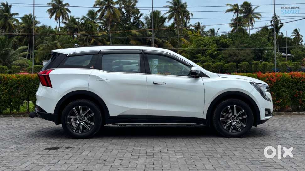 Mahindra Xuv700, 2022, Petrol