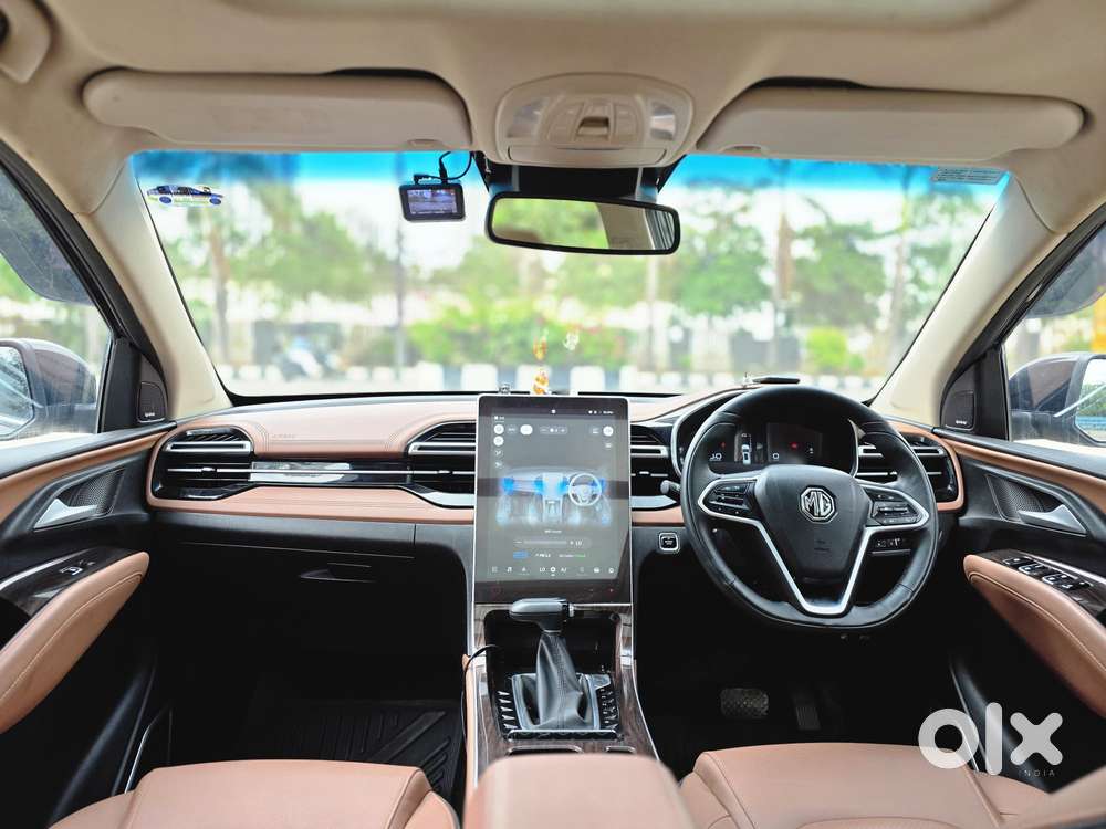 Mg Hector Plus Savvy Pro 1.5 Turbo Petrol Cvt 6 Str, 2025, Petrol