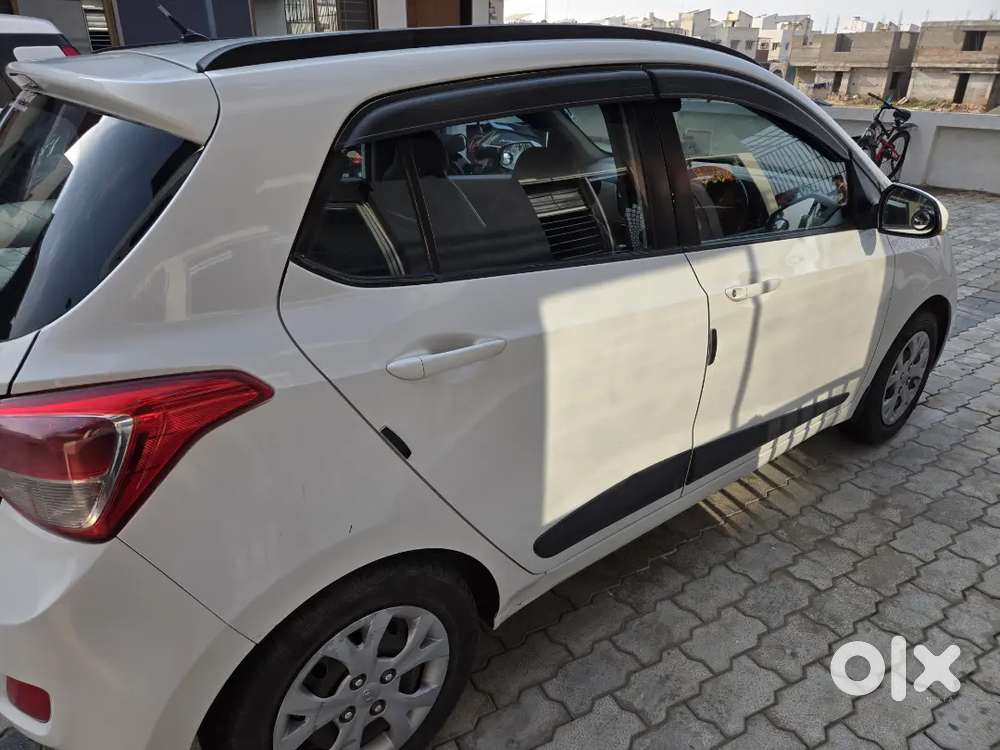 Hyundai Grand I10 Sportz At 2017