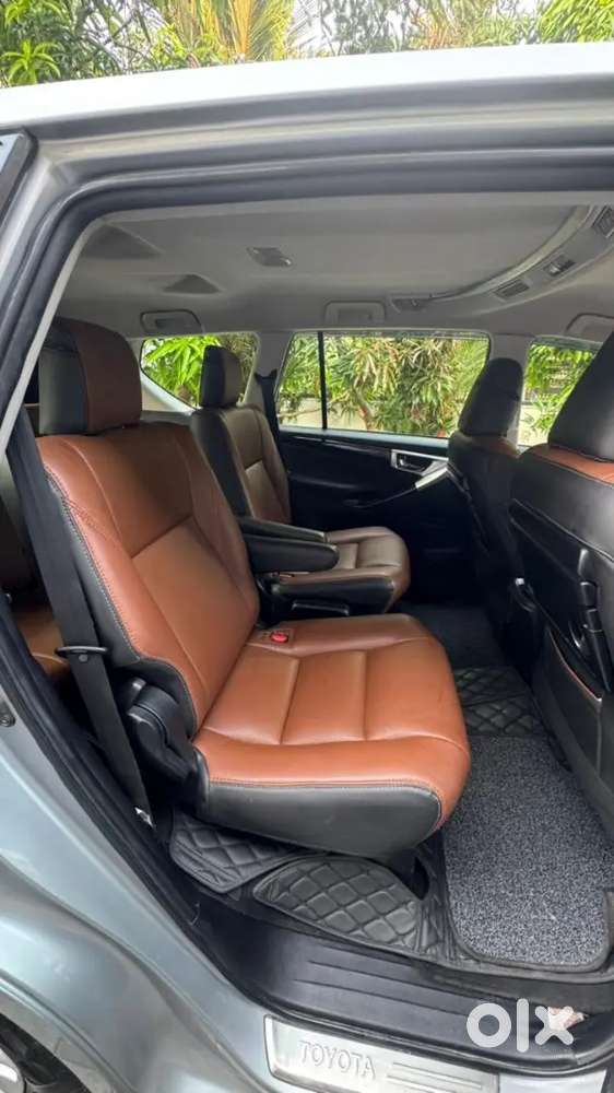 2019 Innova Crysta 2.4v Manual Single Owner Low Kilometres